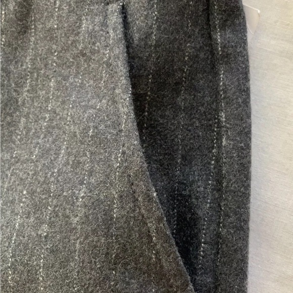 Theory Adelson Myriad Wool Pants, Dark Charcoal, Size
12- Retail $285 - Picture 6 of 14